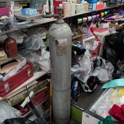 4 Feet Helium Tank Must Go Beat Offer