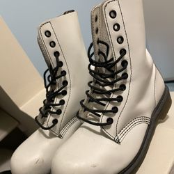 1919 Dr Martens Steel Toe Size 7