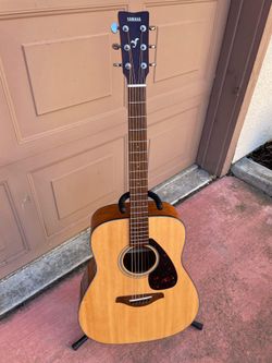 Mint Yamaha Acoustic Guitar