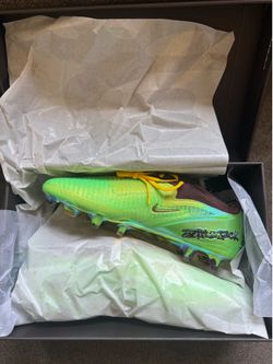 Nike Travis Scott Phantom Cleat Size 10M