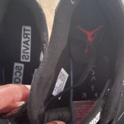 Black Phantom Travis Scott Jordan 1s Thumbnail