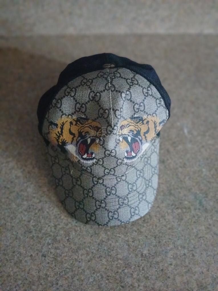 GUCCI GG Supreme Baseball Cap Tiger 426887 4HB13 2160 Canvas Beige W/B Auth