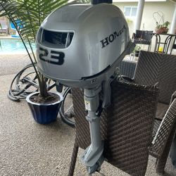 Practically NEW 2.3HP Honda Outboard Tiller Motor 