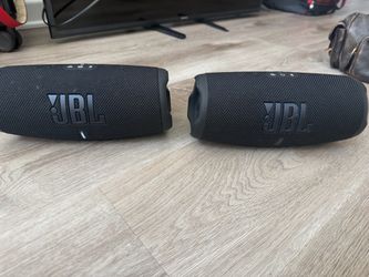 2 jbl speakers