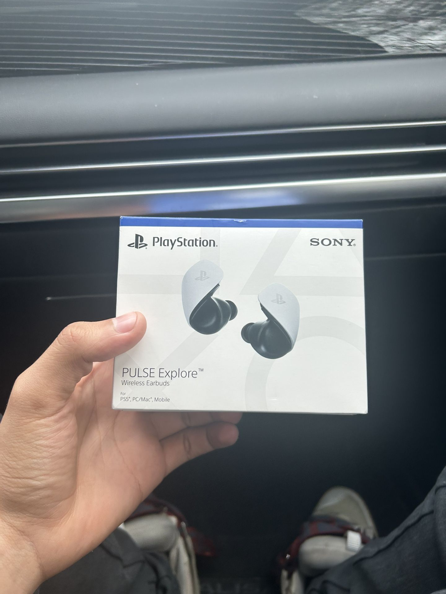 PLAYSTATION WIRELESS EARBUDS BRAND NEW