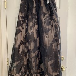 Skirt size 4
