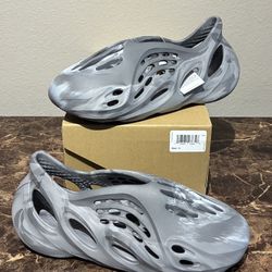 Yeezy Foam Runner Granite Grey