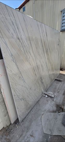 Quartzite for countertops