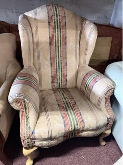 Vintage 1980s Queen Anne wing back chair
