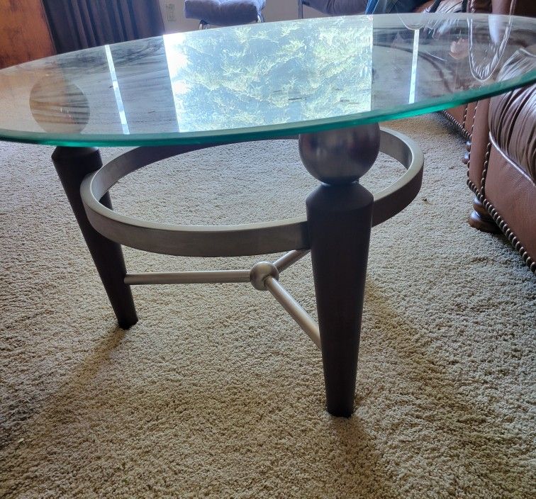 ***MODERN GLASS ROUND COFFEE TABLE***