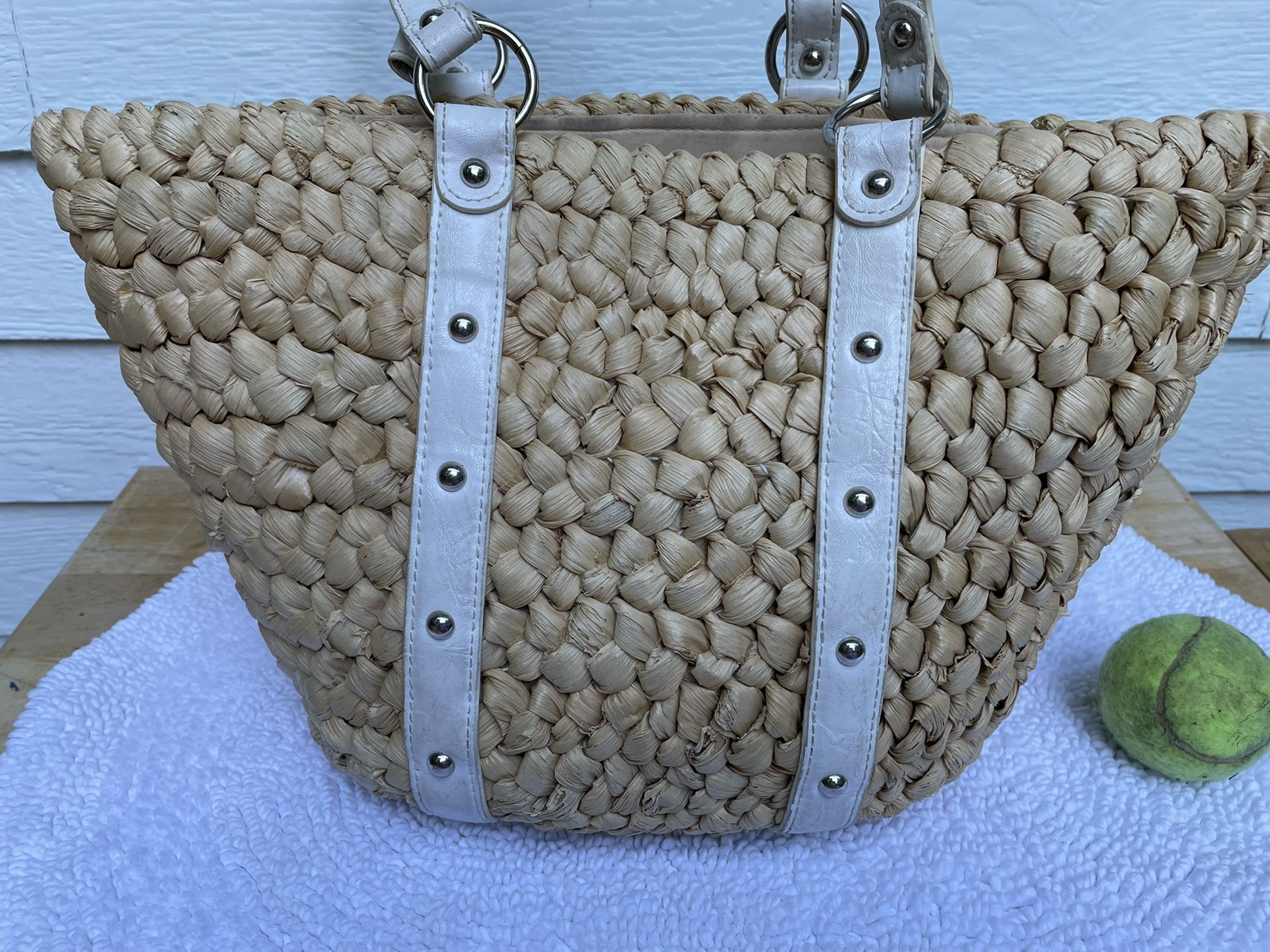 Lady’s Leather And Basket Weave Bag