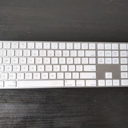 Apple Wireless Keyboard With Numberpad