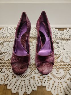 Gianni Bini Crush Velvet Shoes Brand New $15