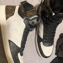 Shoes LV Rivioli Size 10.5 US