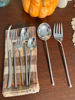 Pottery Barn Vintage Willow Flatware