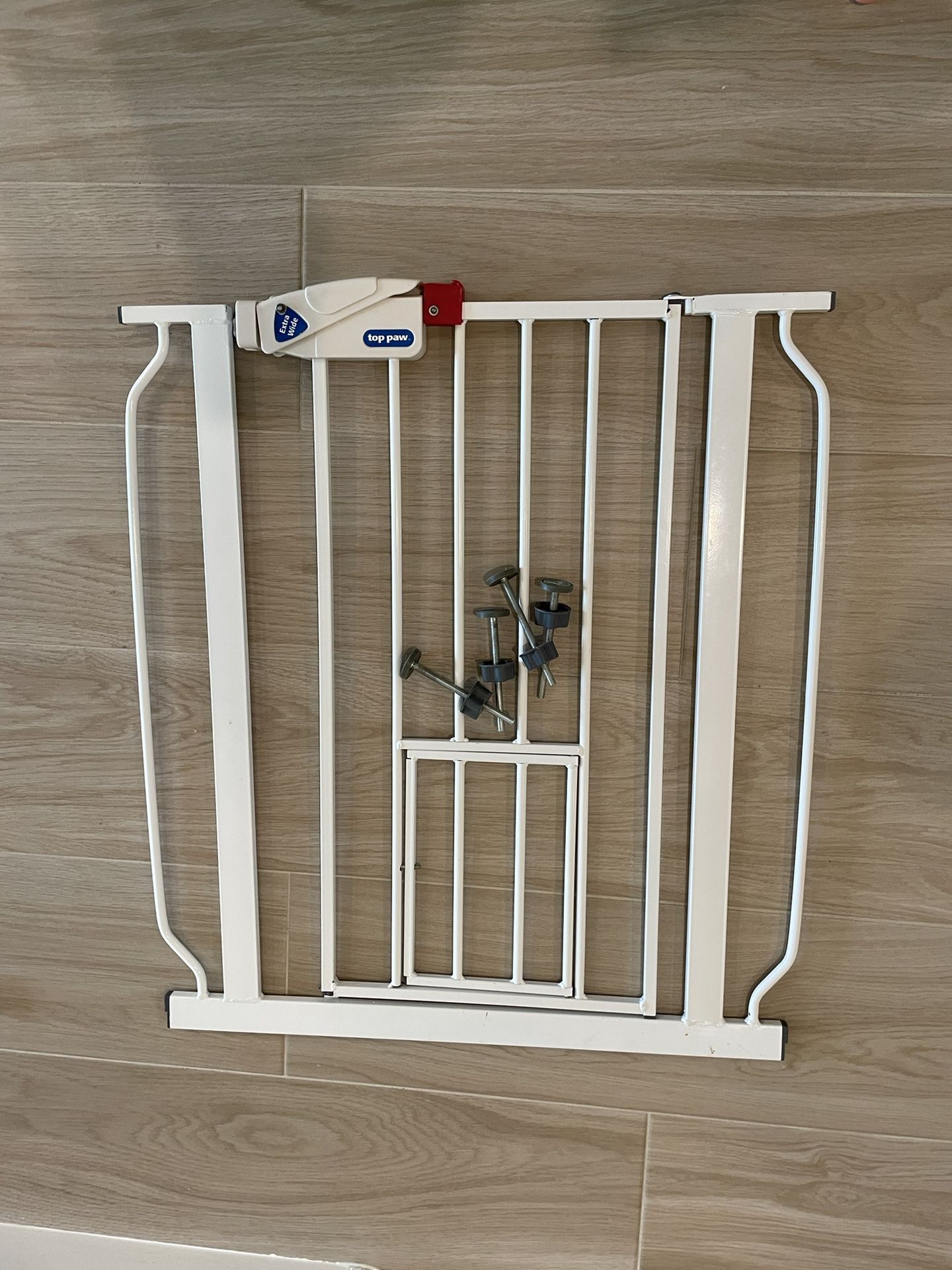 Top Paw Pet Gate With Cat Door