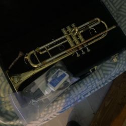 Complete Trumpet With Hard Case + Cleaning Kit