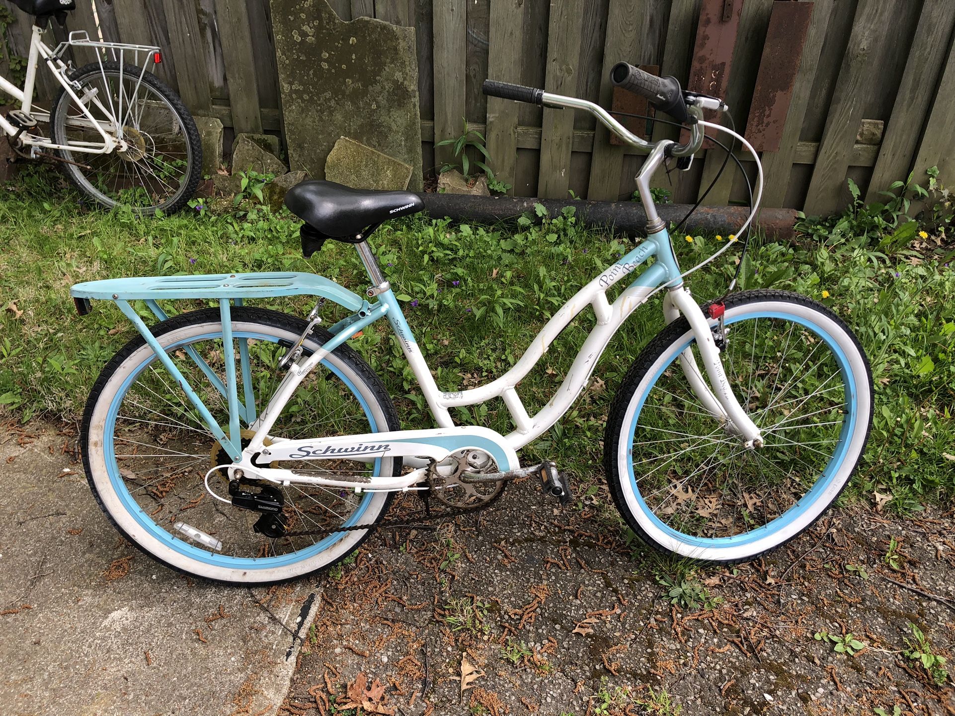 Schwinn Point Beach - 7 Speed - 26” Cruiser Bike