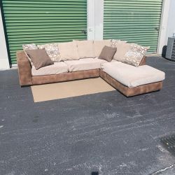 2 piece beige brown Sectional free delivery 🚚💨