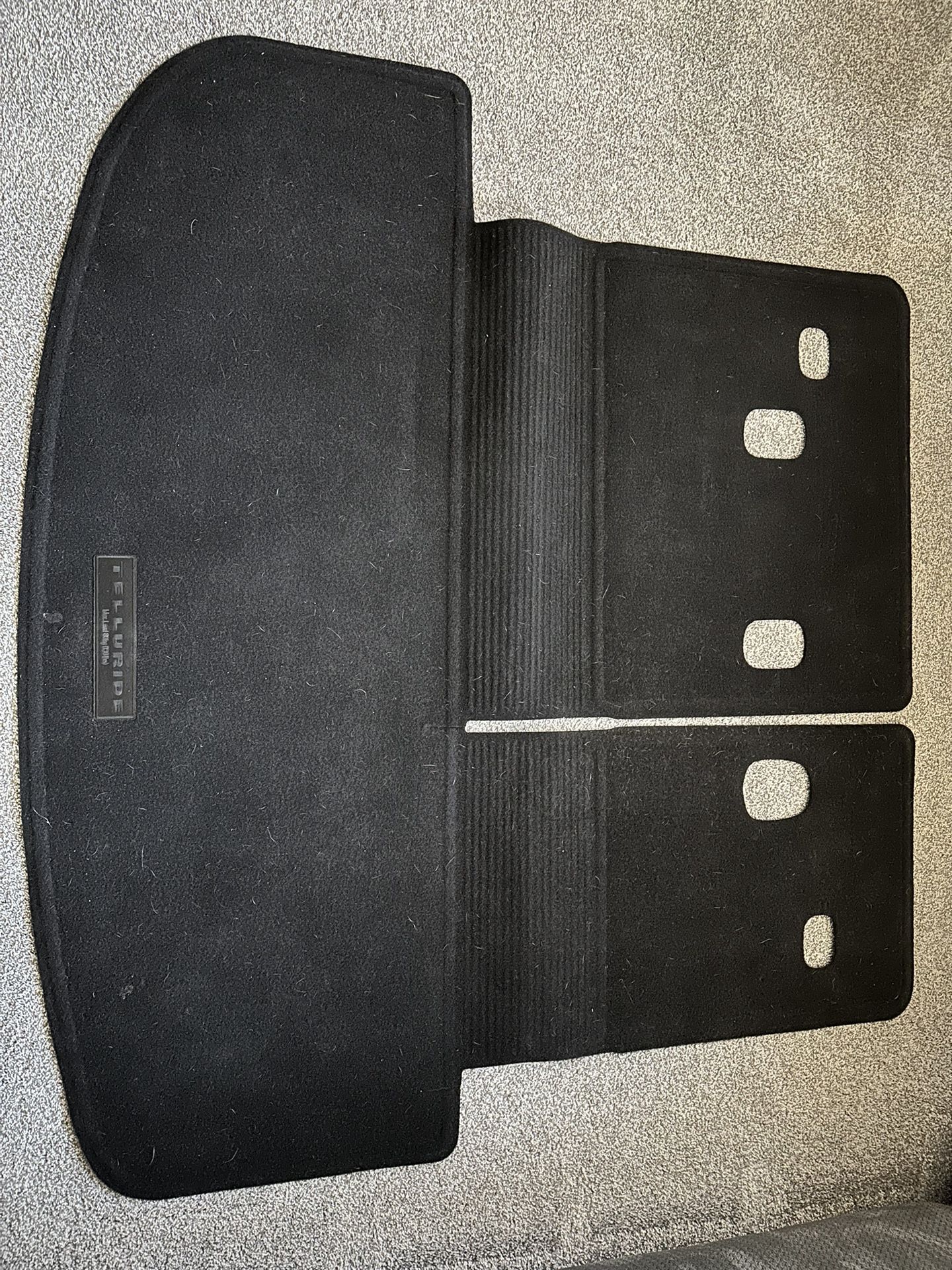 Kia Telluride Carpeted Split Folding 3rd Row And Cargo Cover