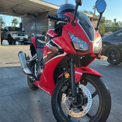 2019 Honda CBR 300R