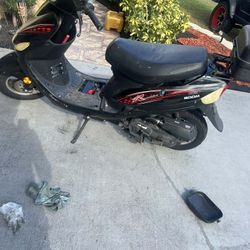 2022 Revolution Gy6 Scooter