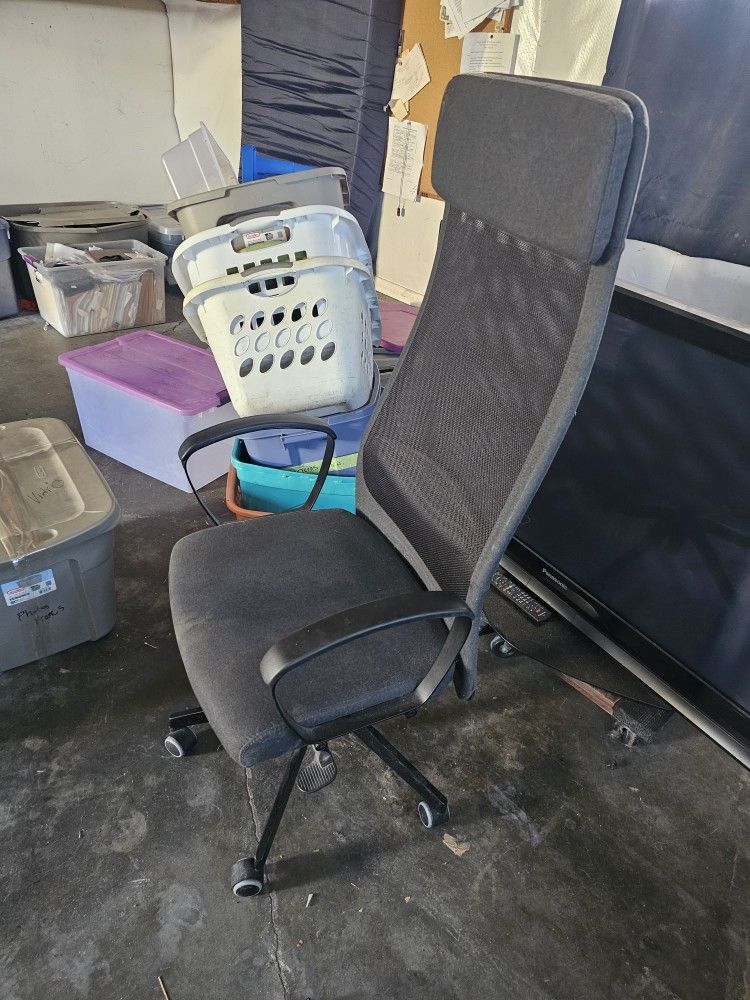 Office Chairs 2 Available $50