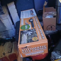 Automatic Gate OPENER That Is Brand New In Box 