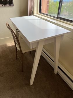 Desk w/drawer