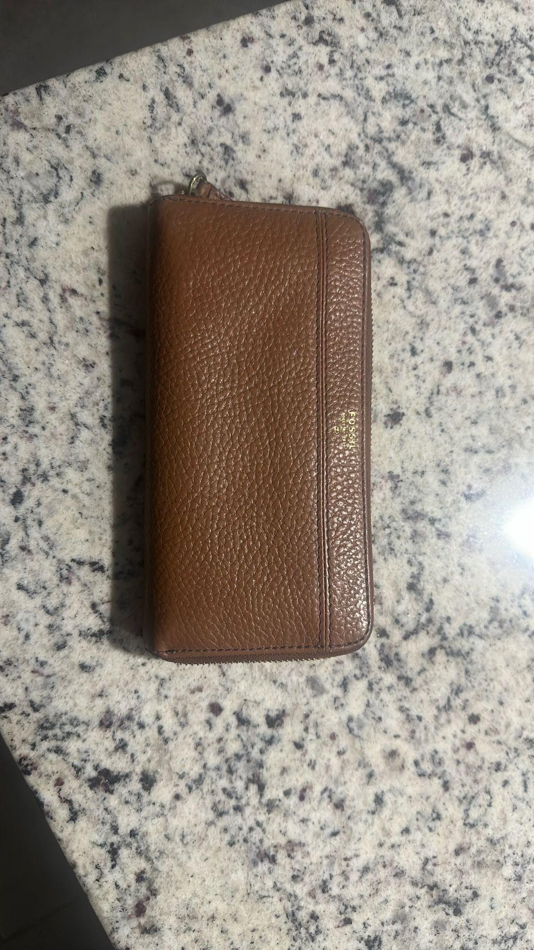 Fossil Brown Leather Wallet – Excellent Condition