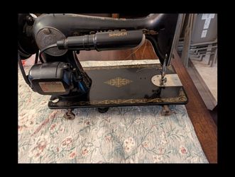Singer Sewing Machine 1946