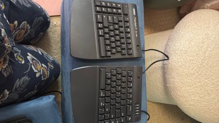 Kinesis Freestyle 2 Split Ergonomic Keyboard for Mac