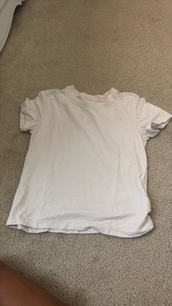 Women’s extra small beige Nike T-shirt