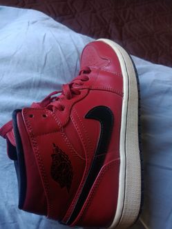 Buenos Tenis Nike Air Jordan Size 8.5  1 retro mid Gym red Okey Personas Serias Okey Gracias