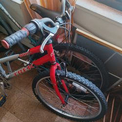 Trek Mountain Bike 800 