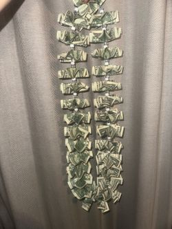 Money lei graduation gift