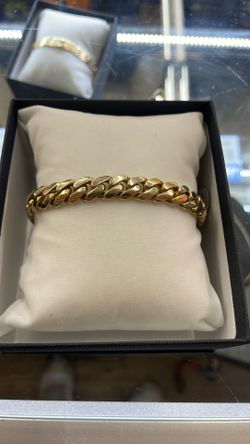 Cuban Style Bracelet 57.2 Grams 10k 