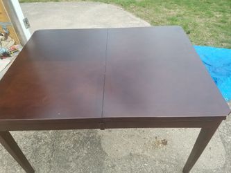 Dining room table