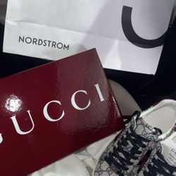 Women Or Men Gucci Tennis Shoes 