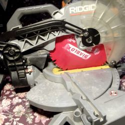 15 Amp Corded 12 in. Dual Bevel Miter Saw with LED

RIDGID Tools
https://offerup.com/redirect/?o=aHR0cHM6Ly93d3cucmlkZ2lkLmNvbQ== › 15-amp-corded-12-i