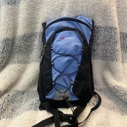 Gelindo Insulated Hydration Hiking Camping Backpack Bladder 2.5L BPA Blue NEW