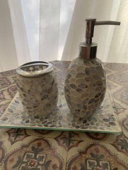 Bathroom Accessory Set 