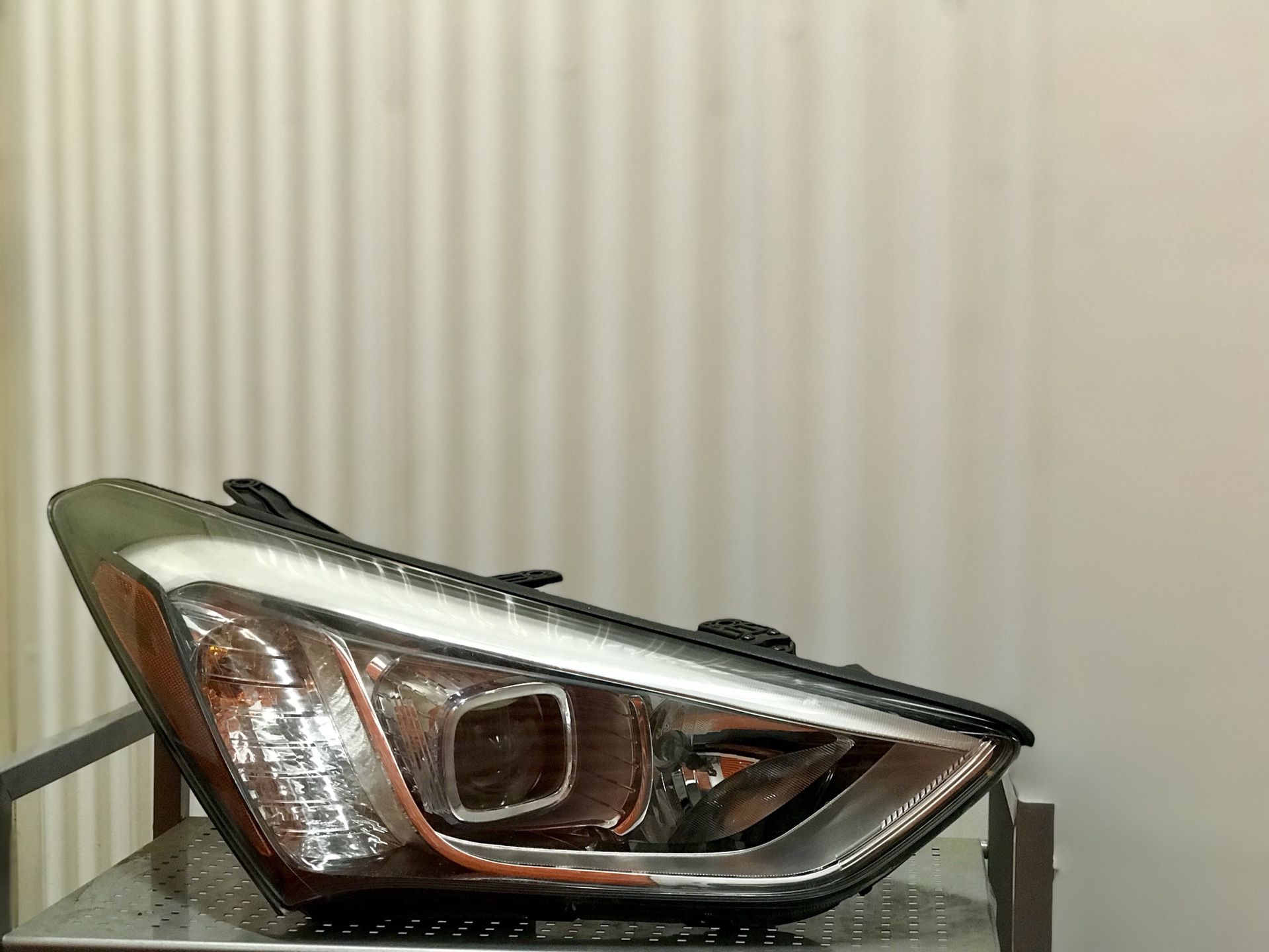 2016-2018 Hyundai Santa Fe right headlight LED XENON OEM