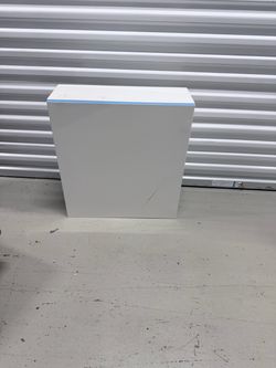 4 BESTA storage units