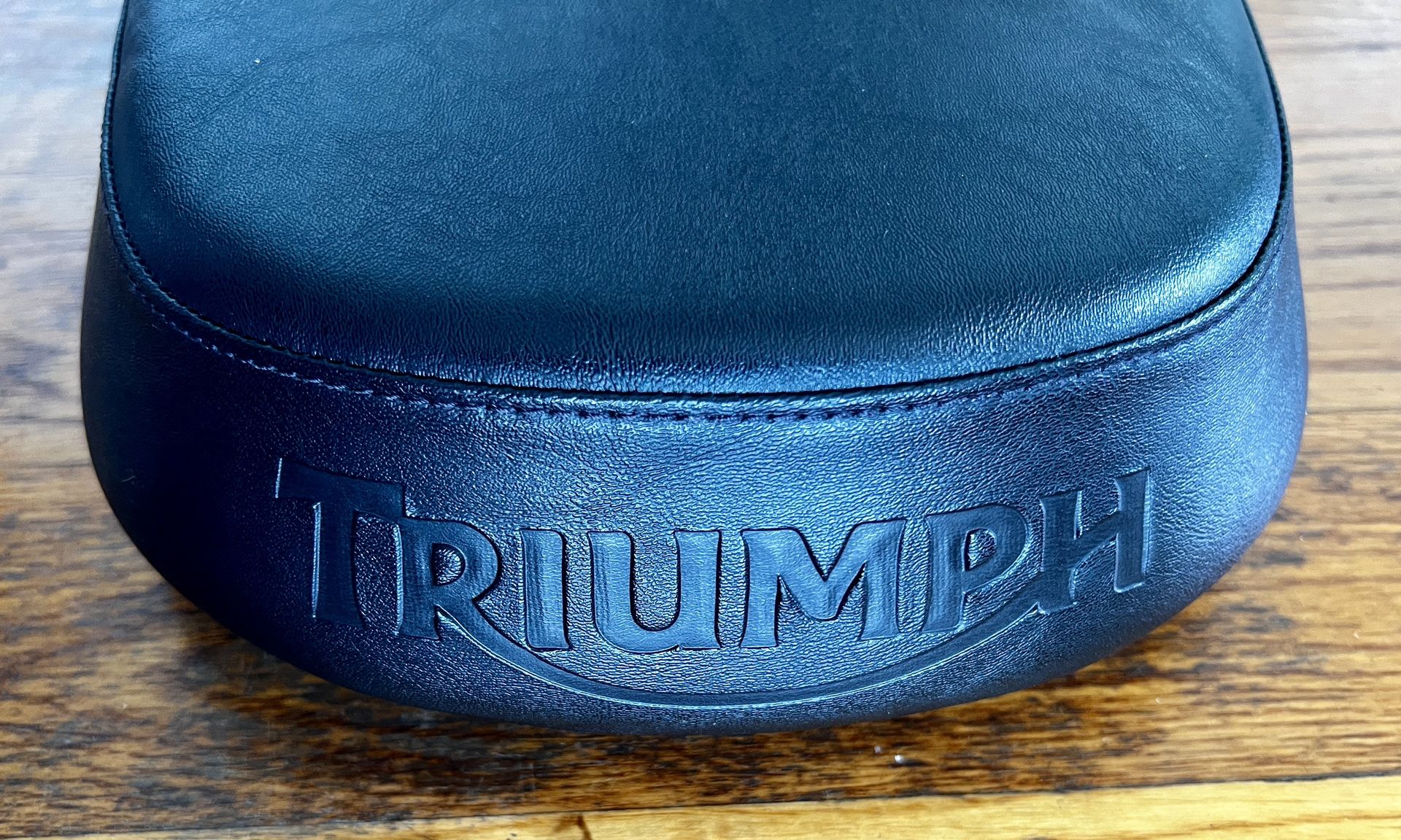 Triumph OEM Seat Bonneville 2001-2015