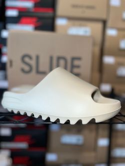Yeezy slide pure mens size 9 new