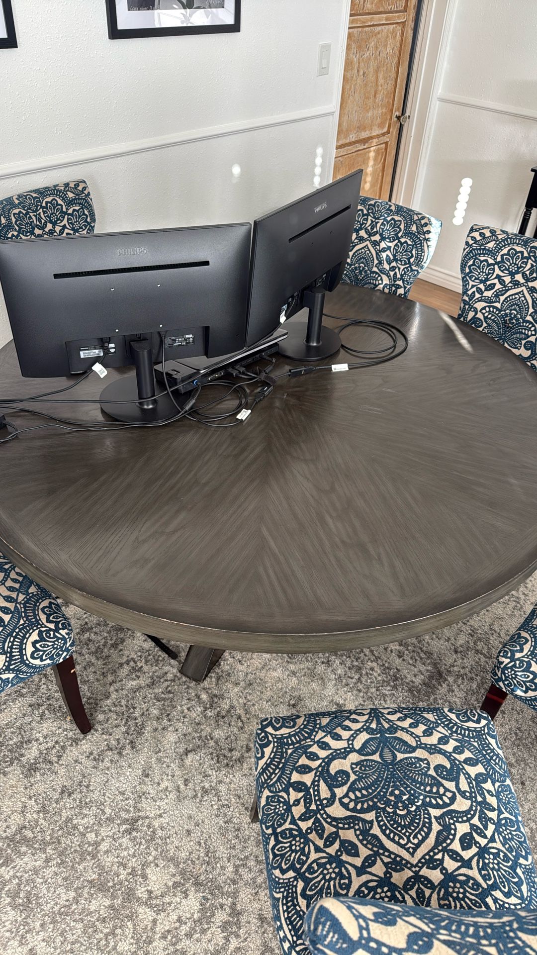 5ft Round Dining Table