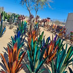 Metal Yard Art, BIRDBATHS & POTTERY 🌵 🌺 