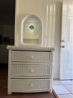 White wicker dresser with mirror