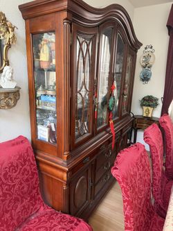Dining room,